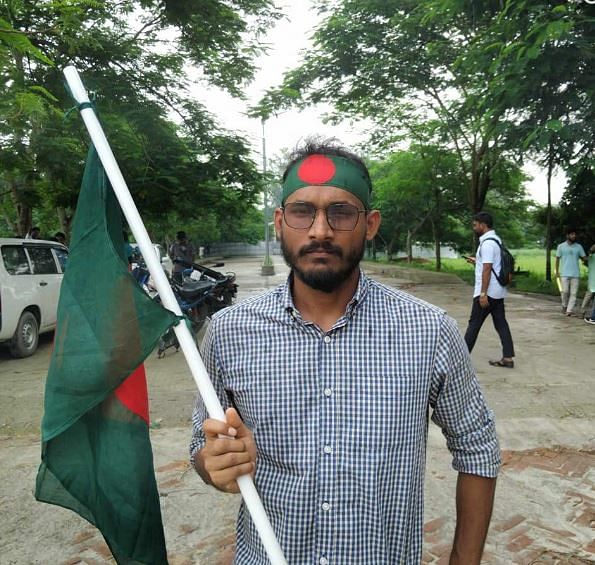 রংপুরে বেগম রোকেয়া বিশ্ববিদ্যালয়ের 
শিক্ষার্থী আবু সাঈদ ছিলেন কোটা সংস্কার আন্দোলনের অন্যতম সমন্বয়ক। গতকাল সংঘর্ষের সময় পুলিশের গুলিতে নিহত হন তিনি।